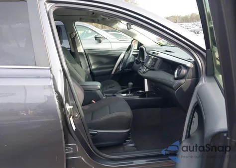 2018 Toyota Rav4 Xle z USA, uszkodzony, nr VIN JTMRFREV1JJ192507